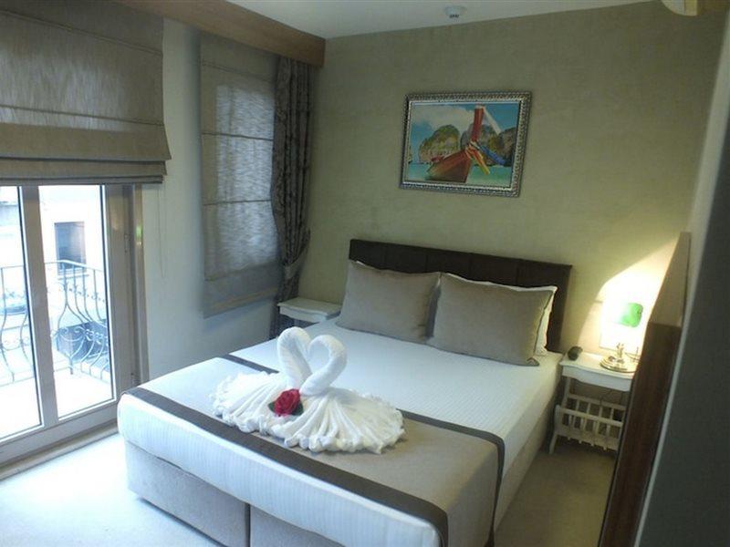 Emirtimes Kadıköy 2* İstanbul