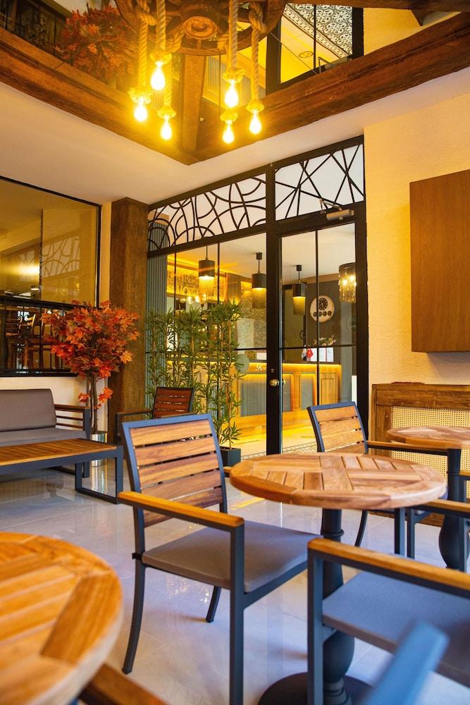 Emirtimes Kadıköy Otel 2*