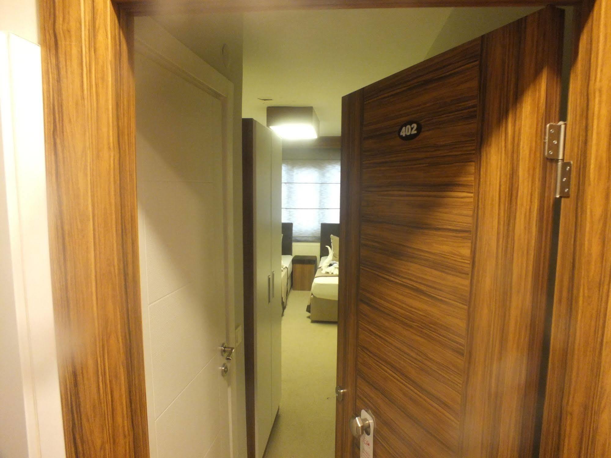 Emirtimes Kadıköy Otel 2*